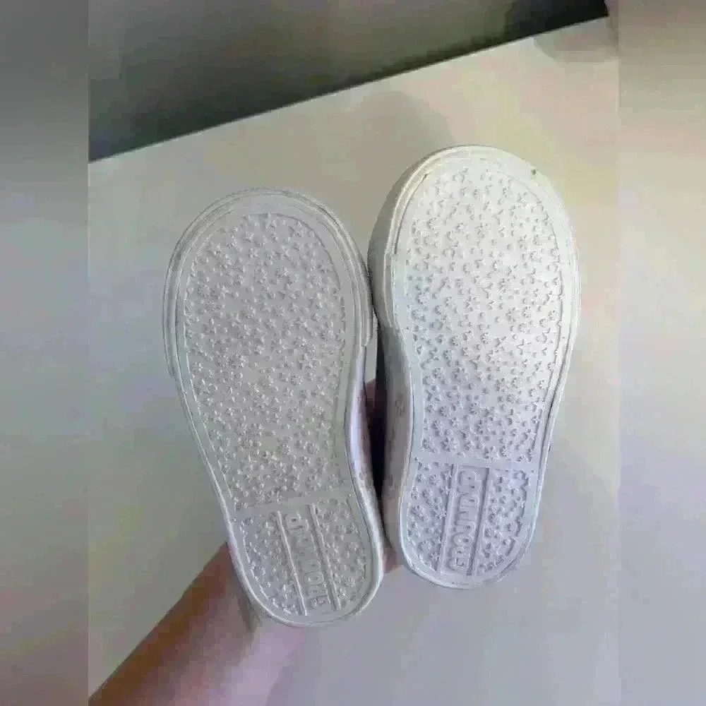 Toddler size 6 tennis shoes - Picture 2 of 5